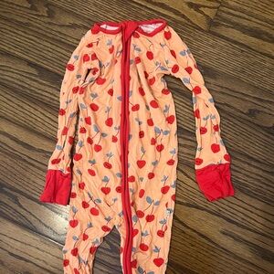 Little sleepies pjs - 🍒